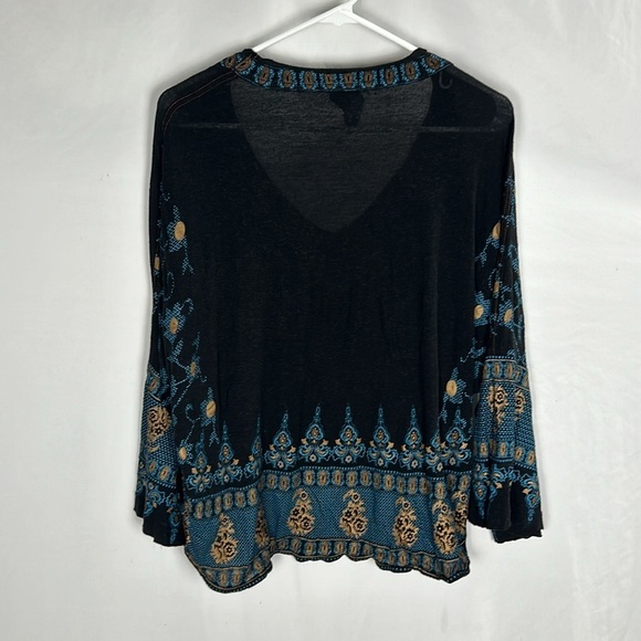 Free People Dolman Medallion Printed Long Sleeve Top -Size X-Small - Picture 7 of 9